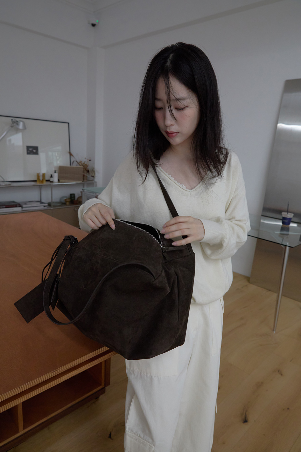スエード調無地ショルダーバッグバッグポーチ付FW | 詳細画像25