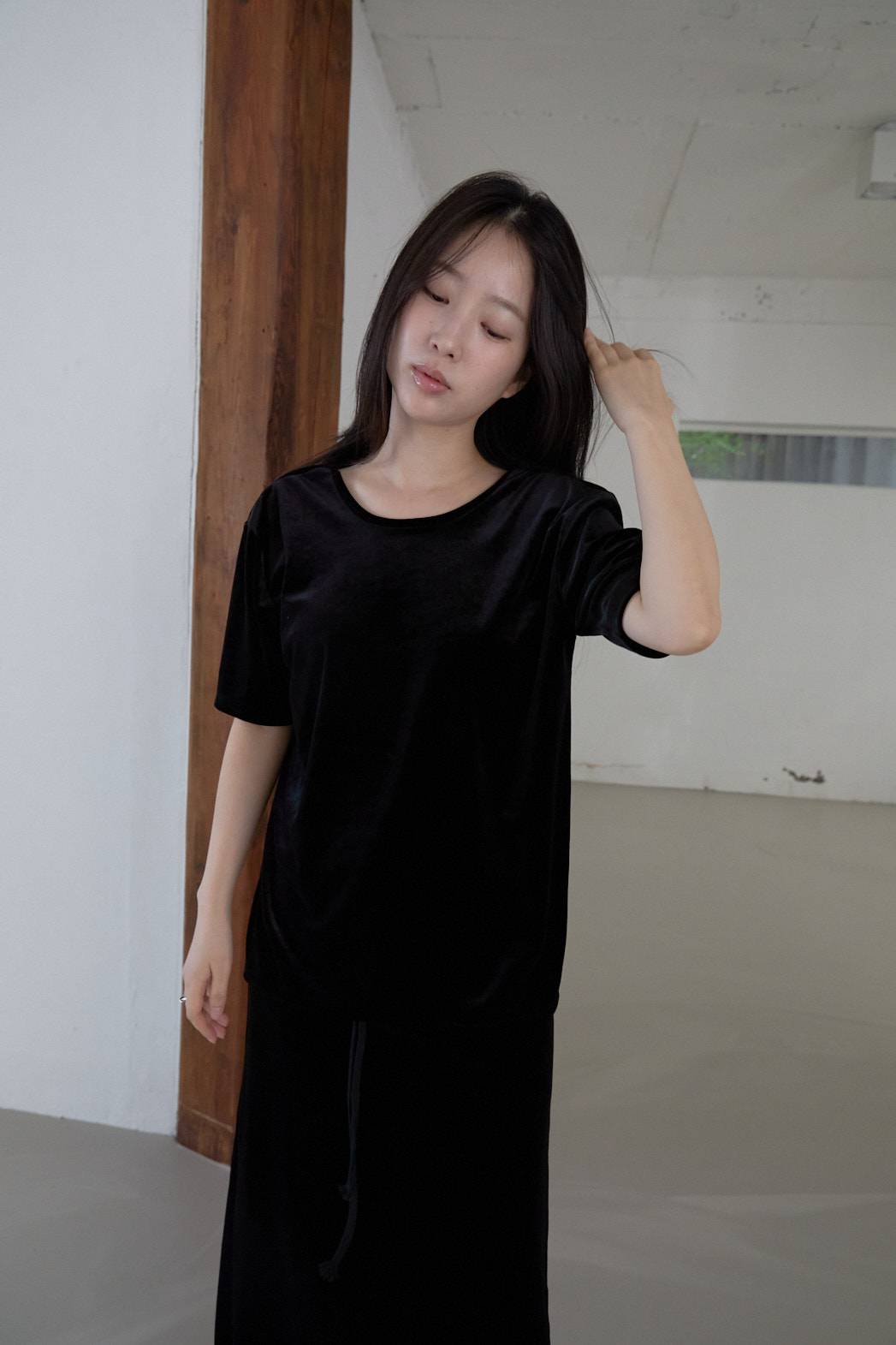 起毛ベルベットオーバーサイズルーズバックレス無地TシャツFW | 詳細画像16