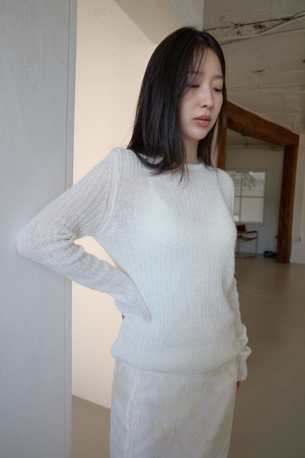 アルパカ混紡ラウンドネックスリムリブ無地ニットFW | 詳細画像3