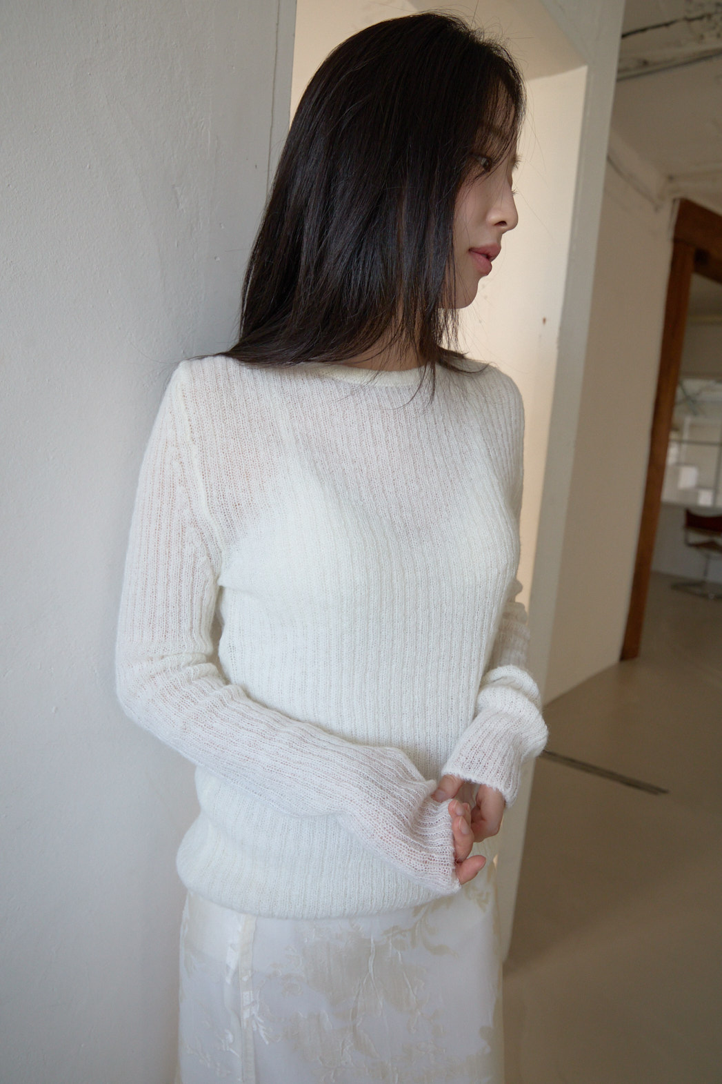 アルパカ混紡ラウンドネックスリムリブ無地ニットFW | 詳細画像12