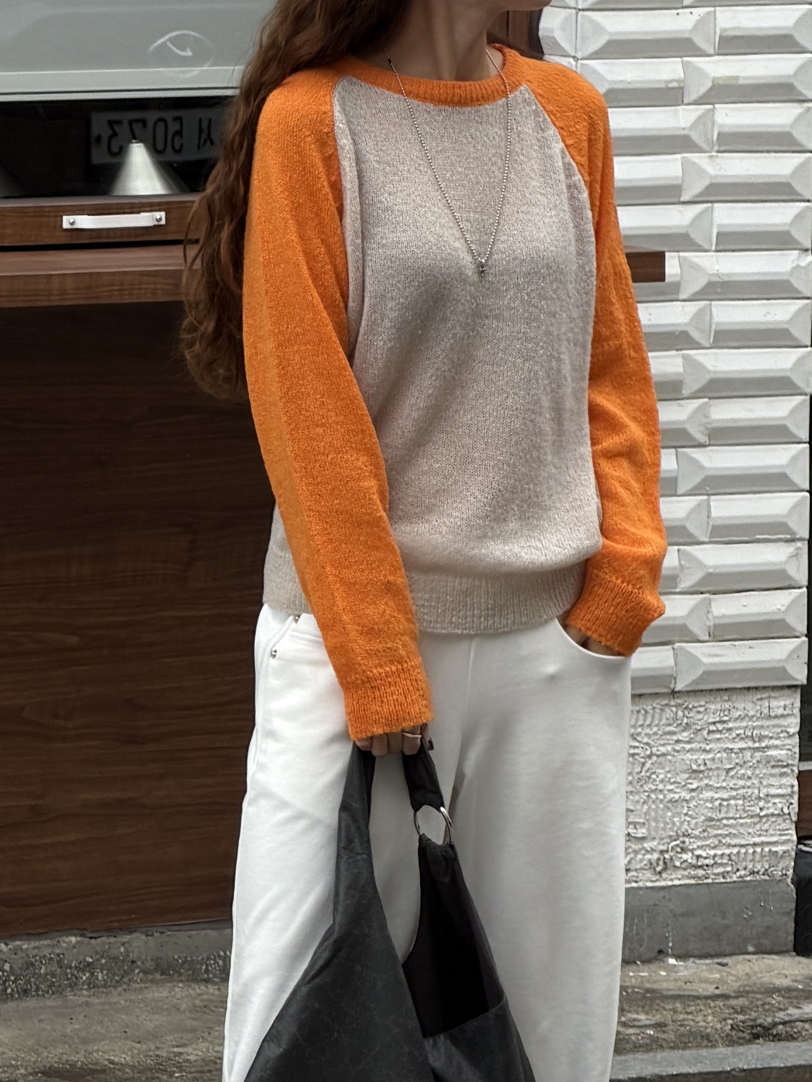 ビタミンカラー配色のクルーネックニット | 詳細画像18
