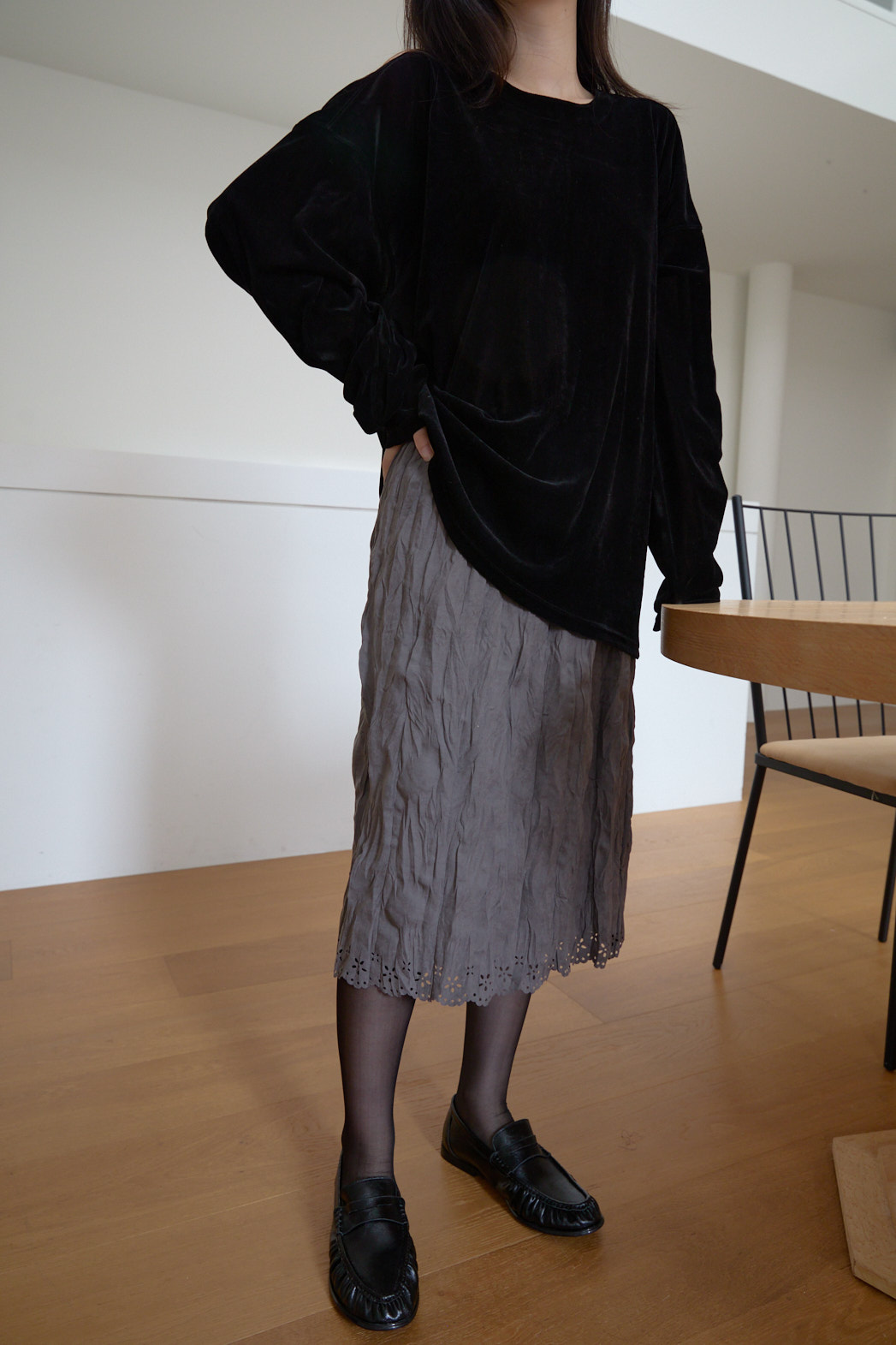 ベルベットベーシックオーバーサイズルーズスカーフネック無地ブラウスFW | 詳細画像4