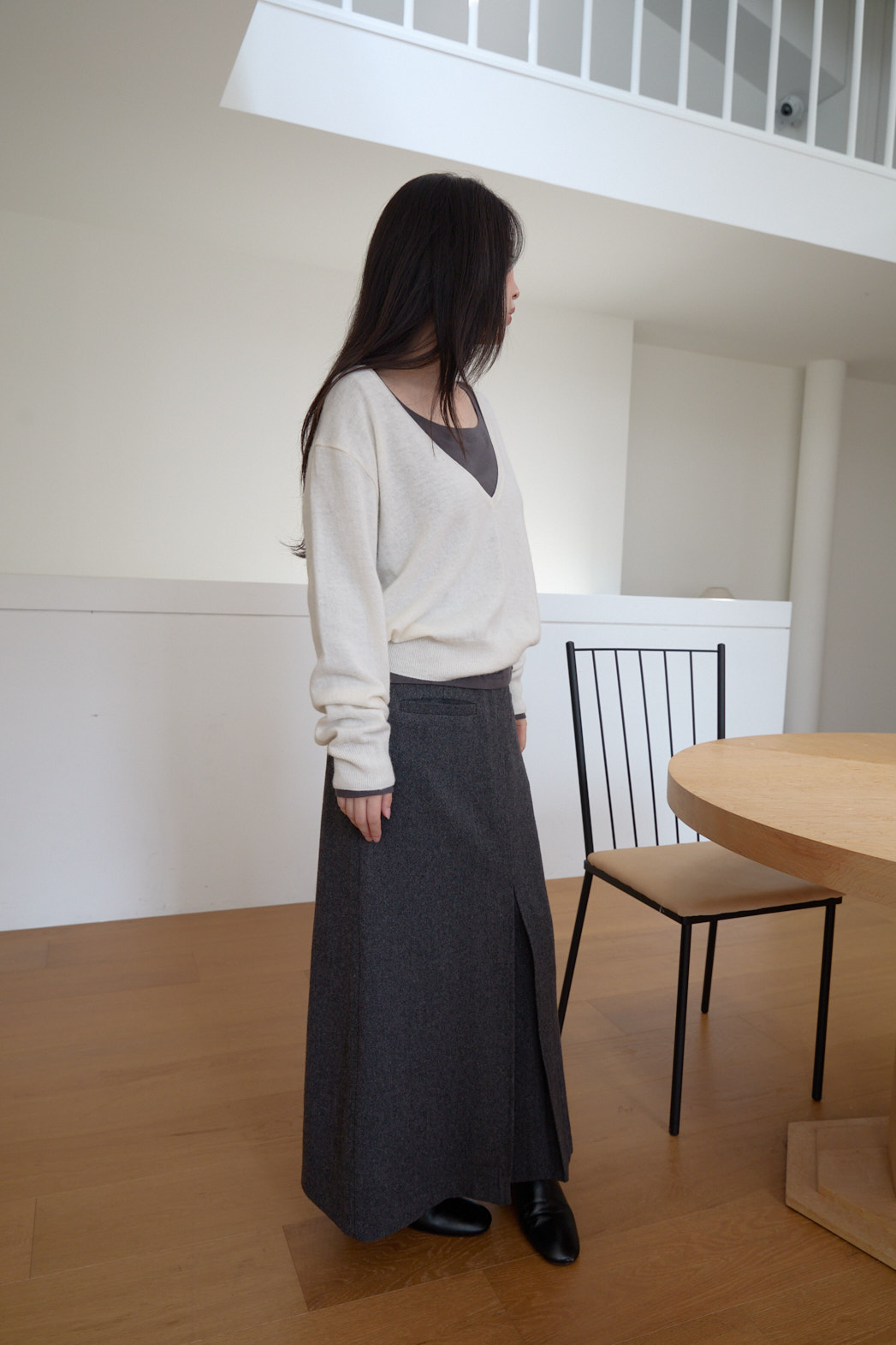 ウール混カシミヤ混Vネックベーシックセミクロップド無地ニットFW | 詳細画像32