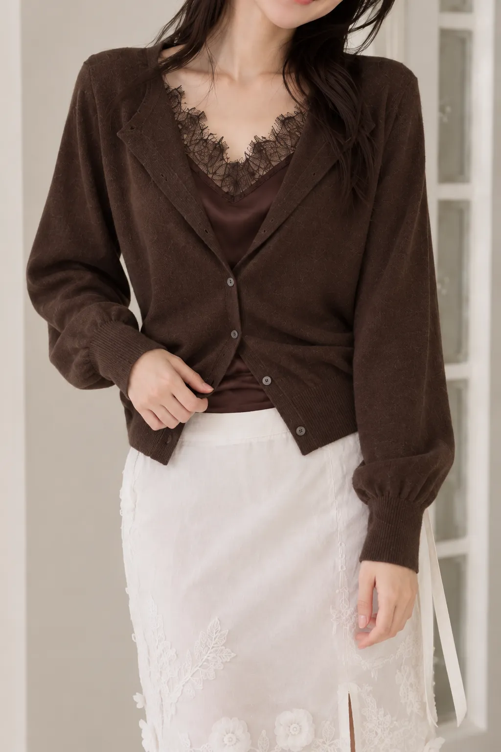 レースコンビVネックレイヤード風カーディガン | DHOLIC | 詳細画像1