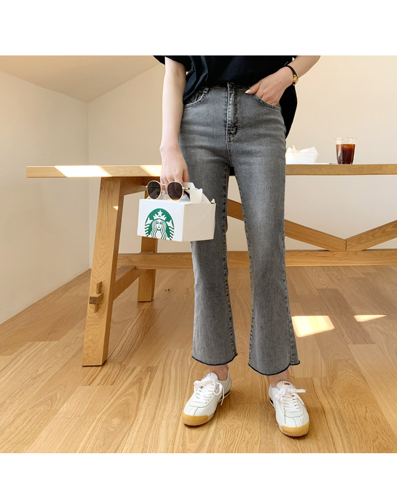 ブーツカットグレーデニムパンツ | レディースファッション通販 - DHOLIC