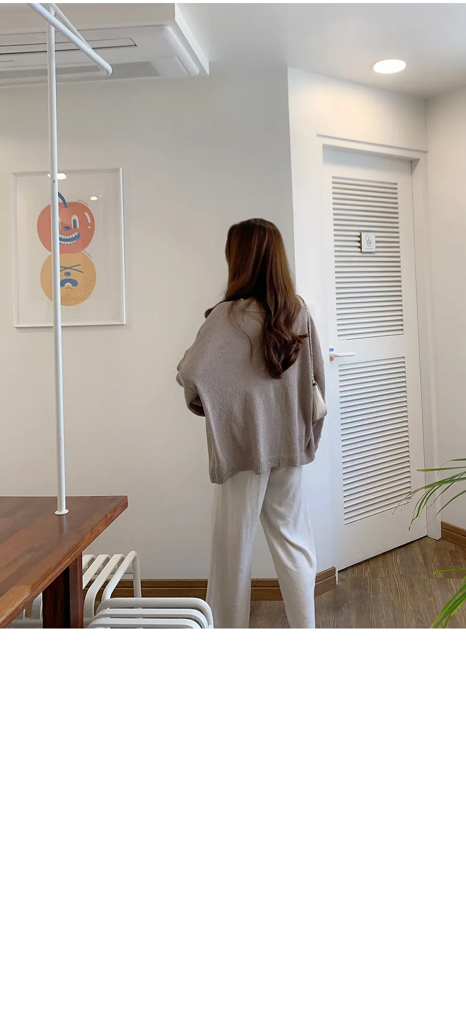 리리앤코 토리야 브이넥 니트 가디건