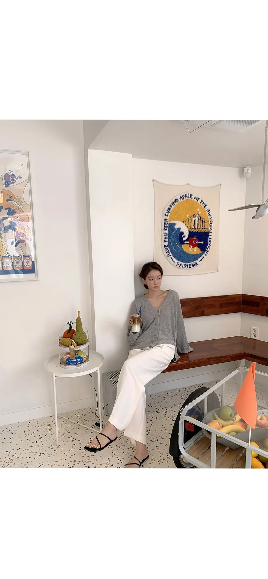 리리앤코 토리야 브이넥 니트 가디건