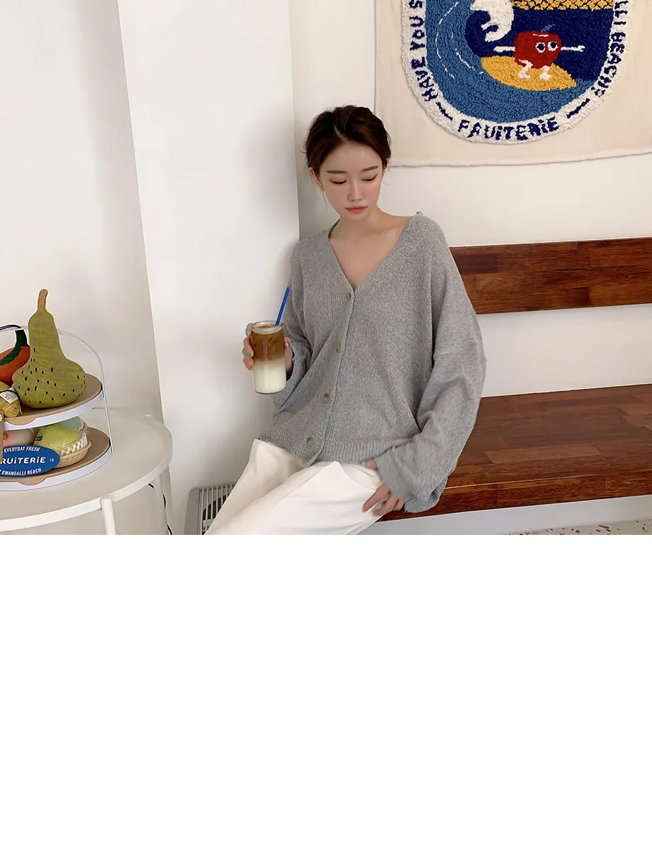 리리앤코 토리야 브이넥 니트 가디건