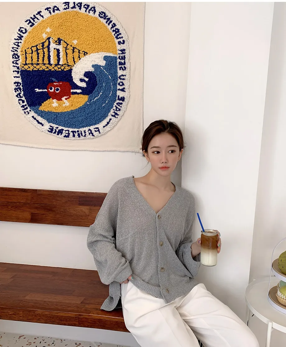 리리앤코 토리야 브이넥 니트 가디건