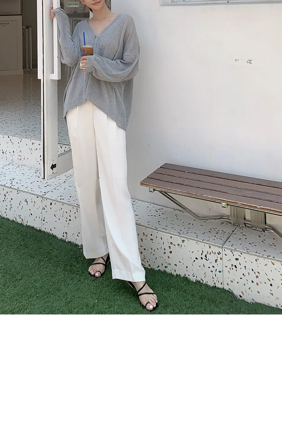 리리앤코 토리야 브이넥 니트 가디건