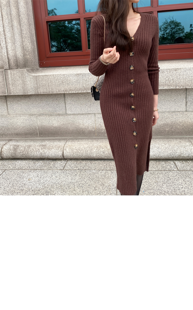 【新品未使用】Maison Nua Vネックフロントボタンリブニットワンピース Vネックフロントボタンリブニットワンピース | レディースファッション