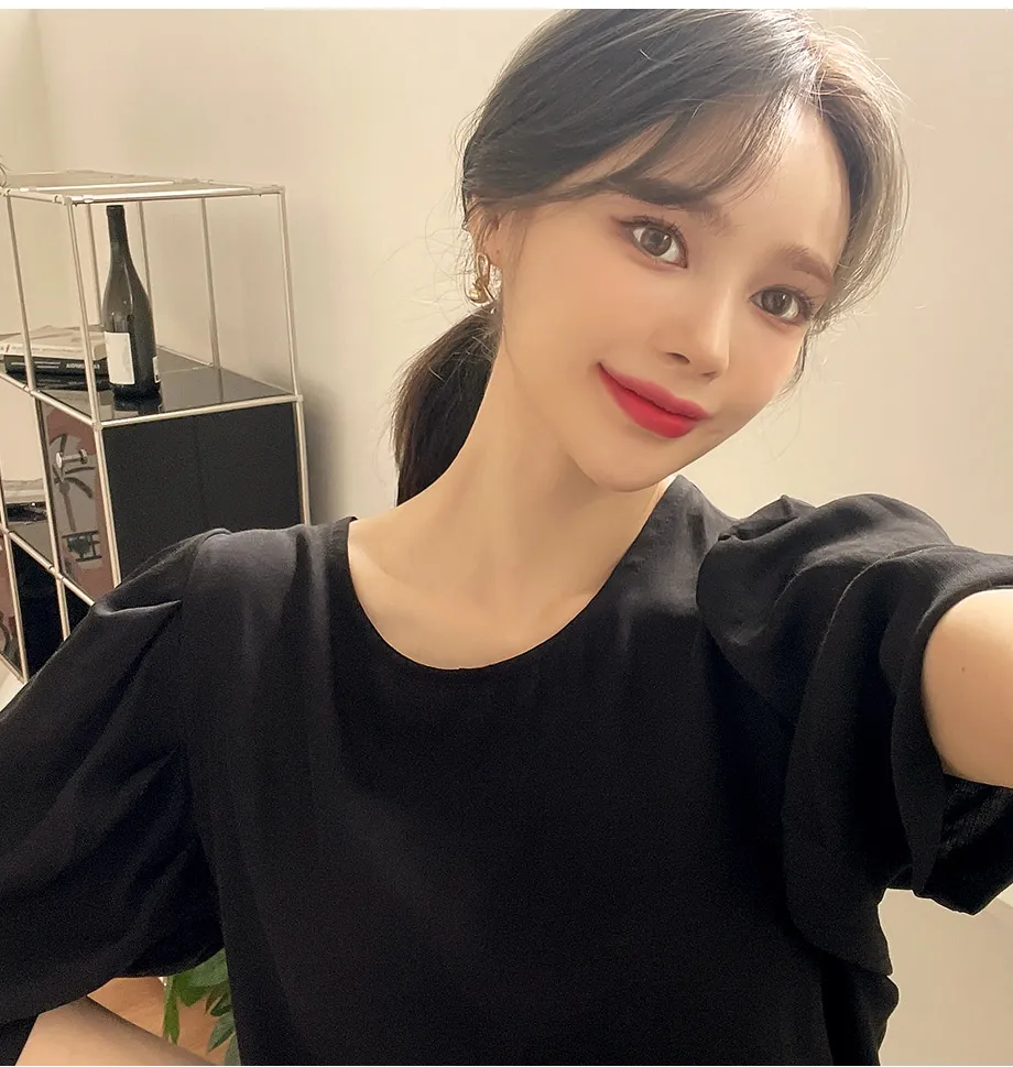 리리앤코 샤롤린 퍼프 블라우스