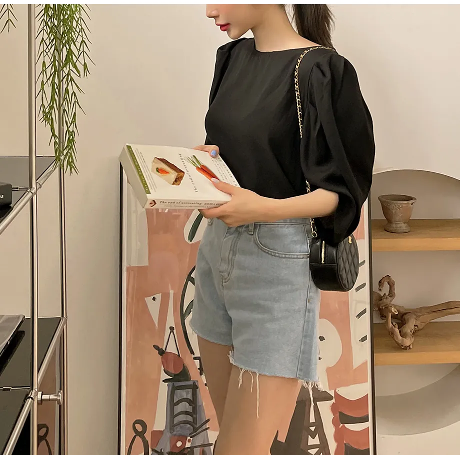 리리앤코 샤롤린 퍼프 블라우스
