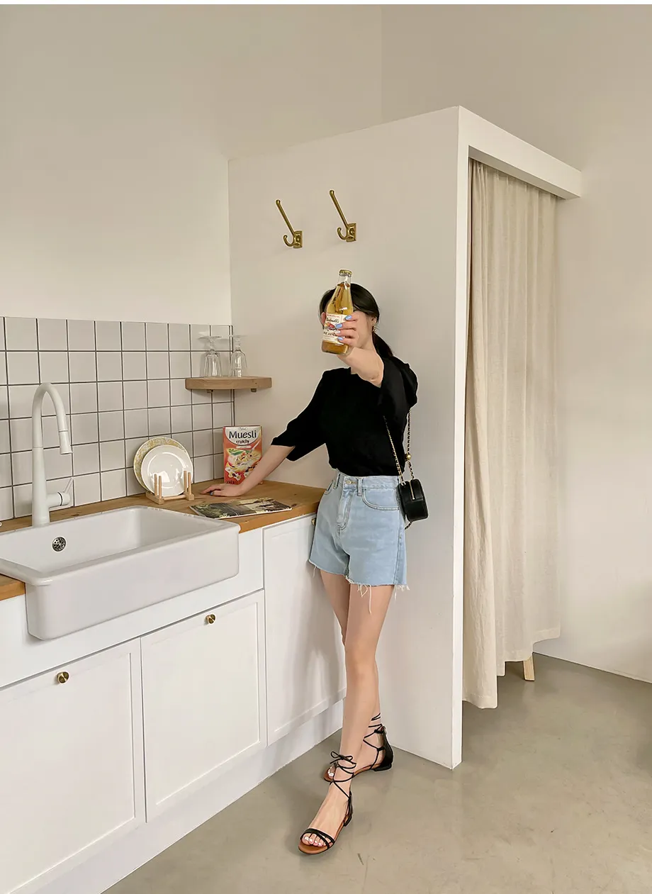 리리앤코 샤롤린 퍼프 블라우스