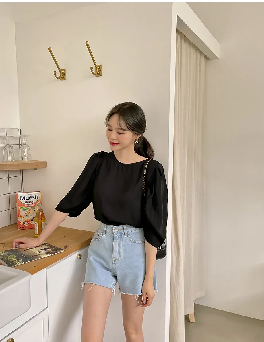 리리앤코 샤롤린 퍼프 블라우스