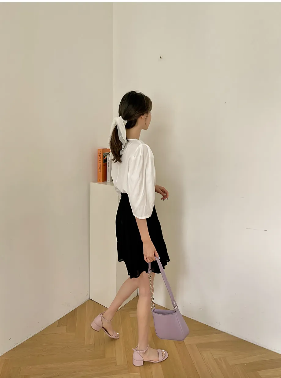 리리앤코 샤롤린 퍼프 블라우스
