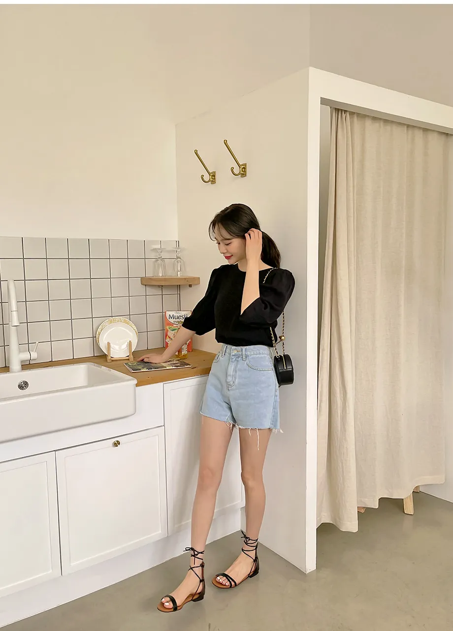 리리앤코 샤롤린 퍼프 블라우스