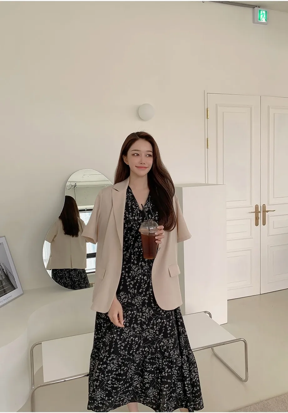 리리앤코 페이킨 베이직 반팔 자켓
