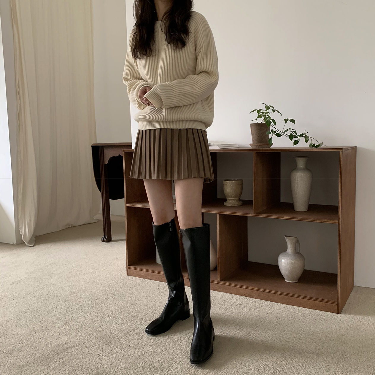 THE ROW 黒 スクエアトゥ ロングブーツ メヌエ Menue スクエアトゥ 美シルエット ロングブーツ （1020