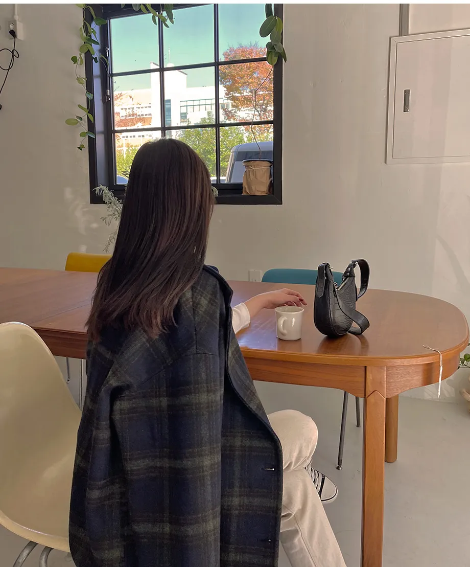 리리앤코 하플링 더블버튼 체크 뒷트임 롱 코트