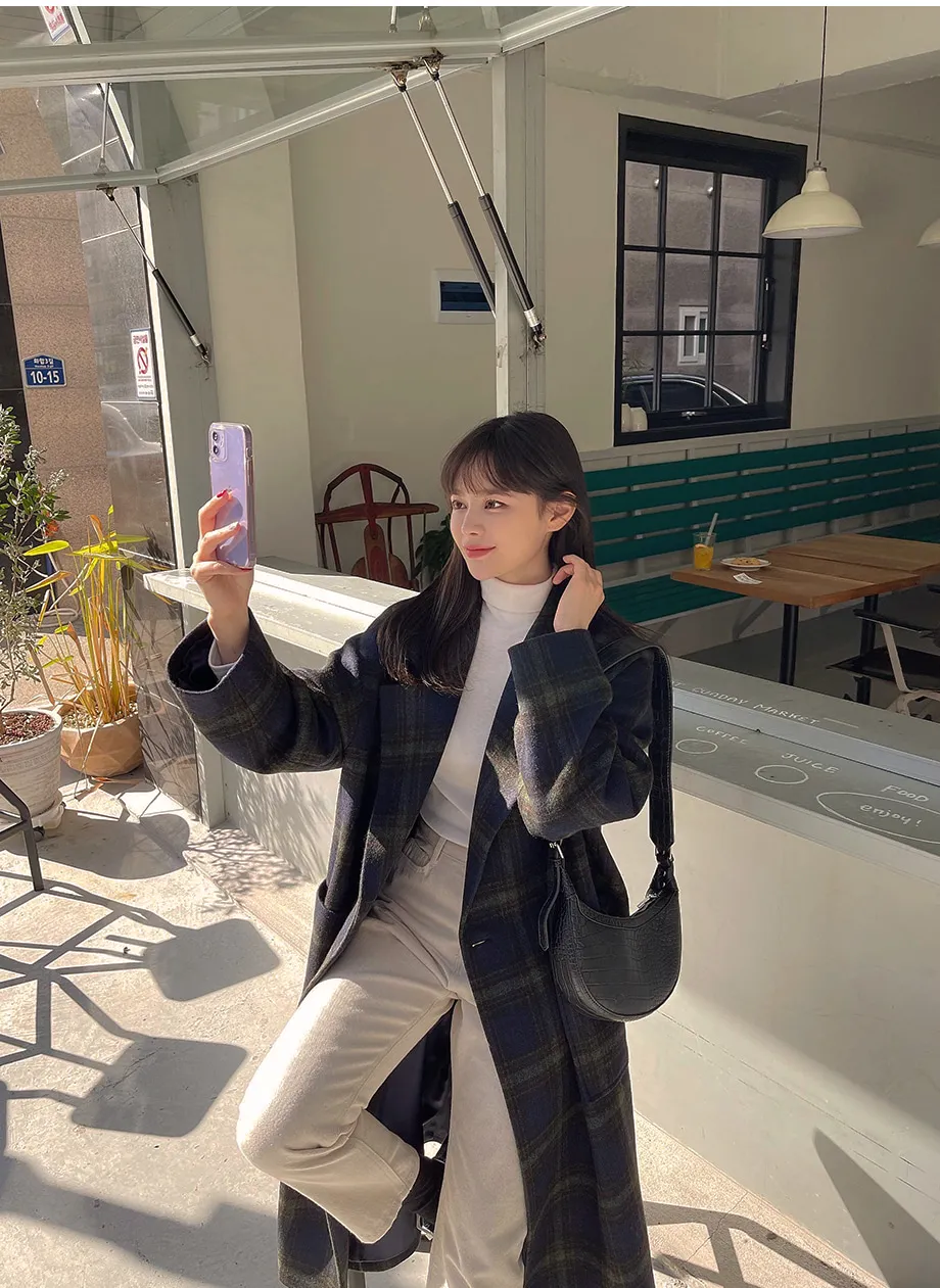 리리앤코 하플링 더블버튼 체크 뒷트임 롱 코트