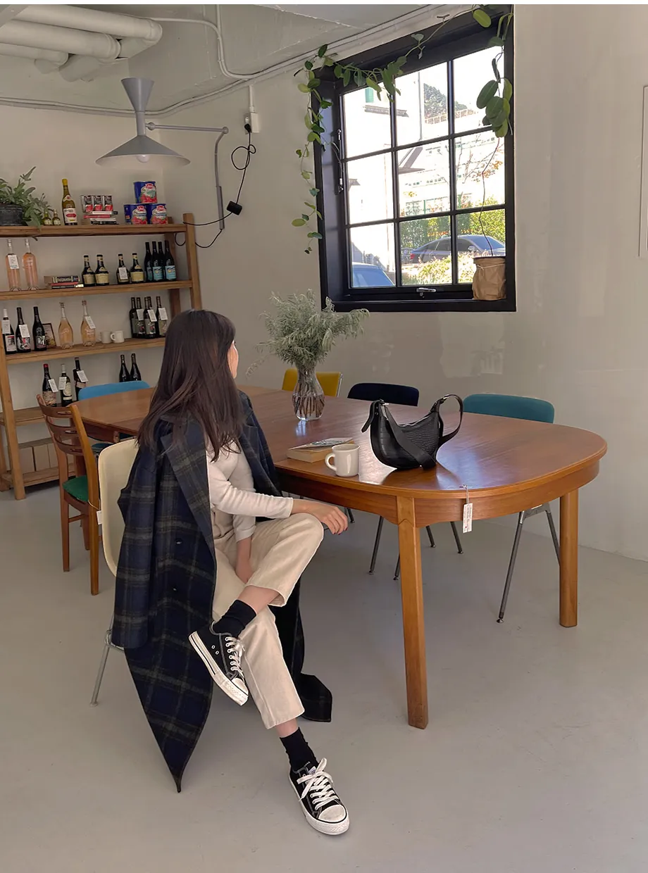 리리앤코 하플링 더블버튼 체크 뒷트임 롱 코트