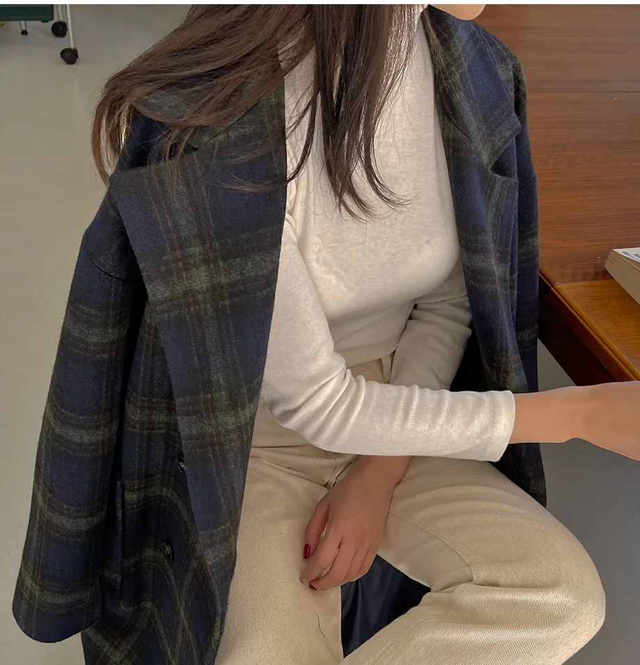 리리앤코 하플링 더블버튼 체크 뒷트임 롱 코트