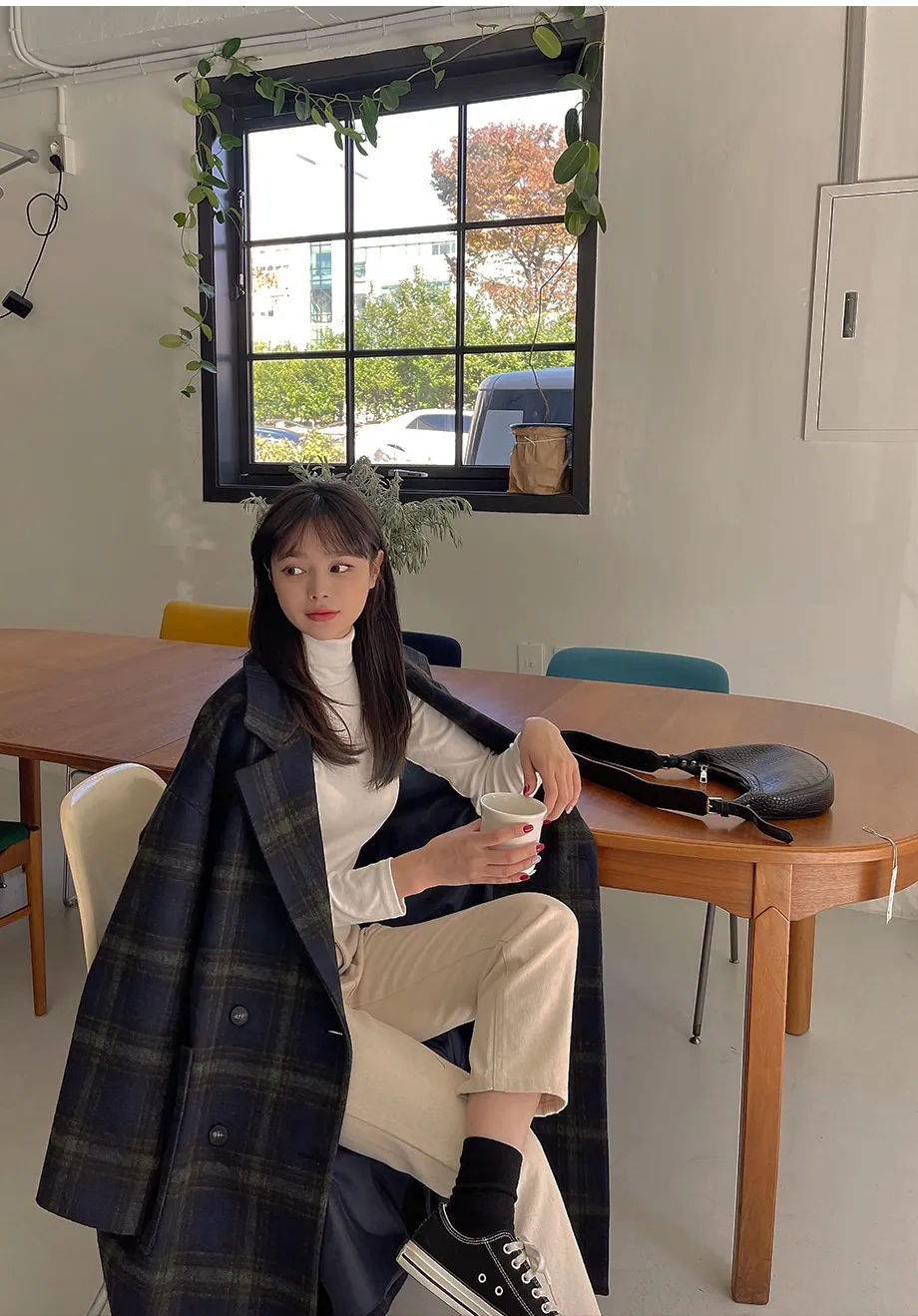 리리앤코 하플링 더블버튼 체크 뒷트임 롱 코트