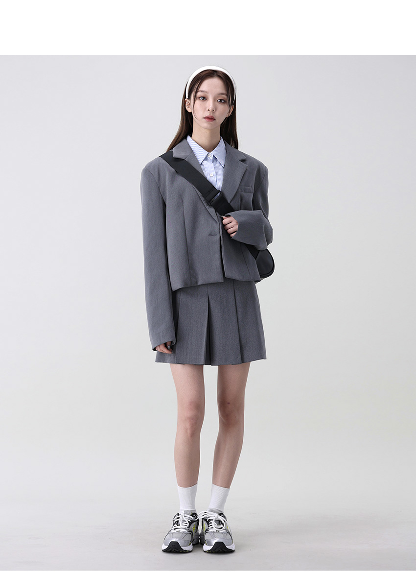 最終値下げ中新品tresorbylana ボタンラインツイードジャケットNavy ボタンラインツイードジャケット Navy | TRESORbylana