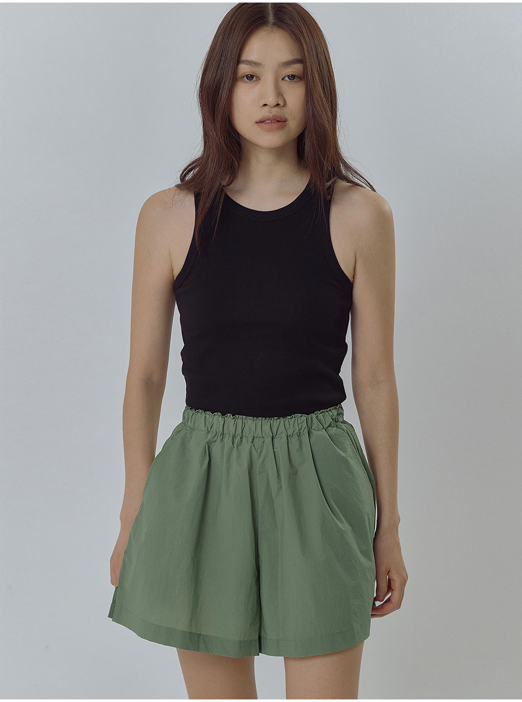 Theory ショートパンツ XXO カーキ 配色ヘムカーキショートパンツ(カーキ) | レディース