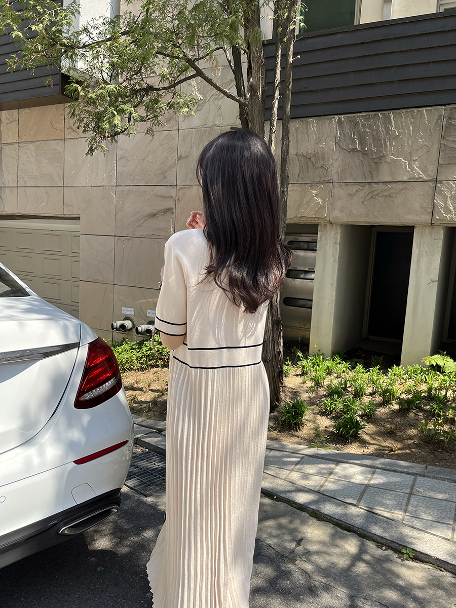 ❤︎ Mystrada ❤︎ 配色プリーツニットワンピースワンピース 新品未使用 楽天市場】【アウトレットセール】 返品交換不可 千鳥柄ニット