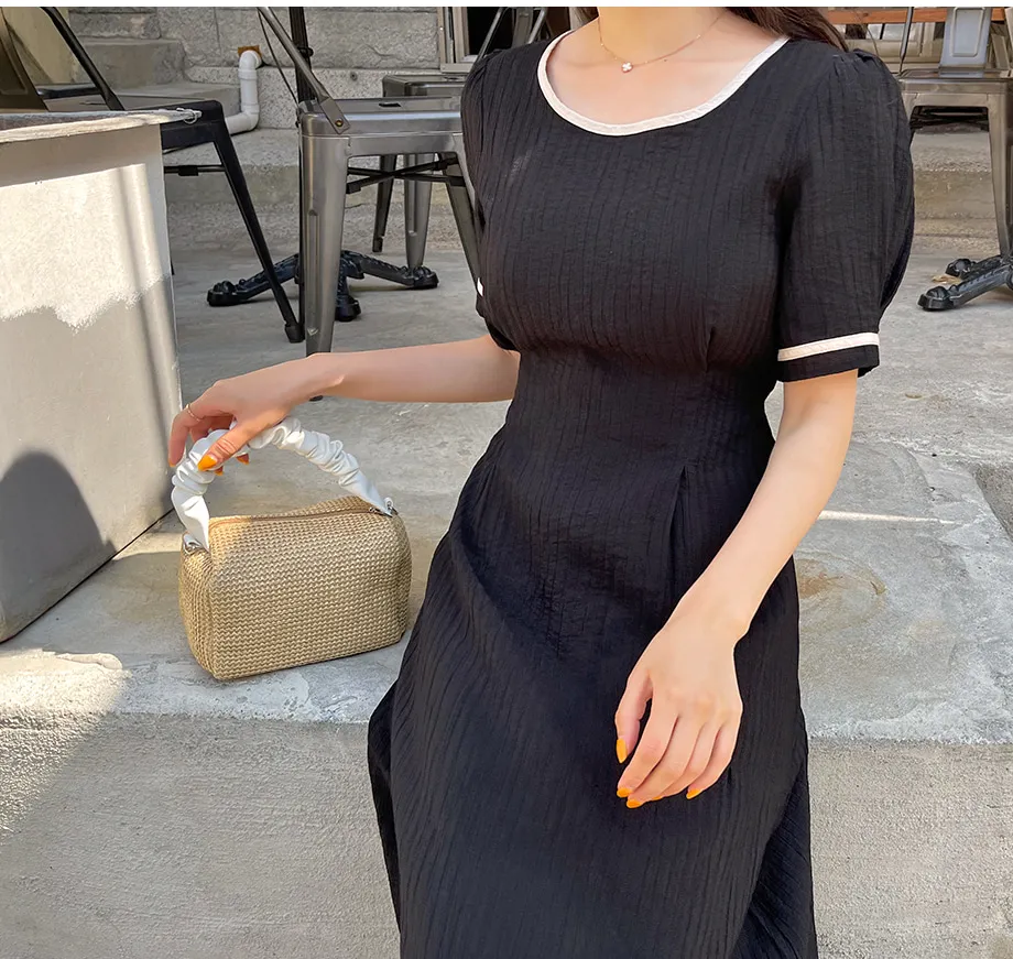리리앤코 미쥬린 배색 퍼프 스트랩 롱 원피스