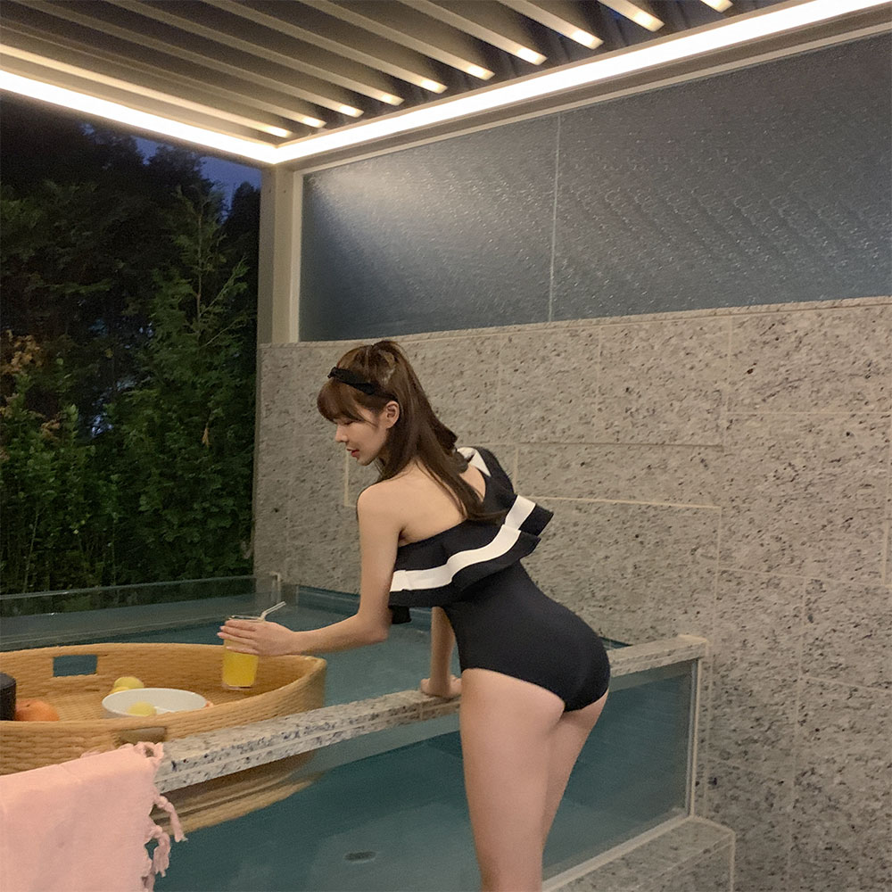 Chloe ラッフル ワンヒス 水着 25UMB19473 611 国内発送 CHLOE クロエ ラッフル ワンピース 水着 ロゴ