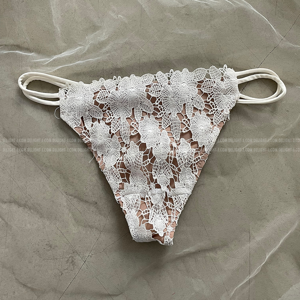 フラワーレースディテール三角ビキニ | レディースファッション通販