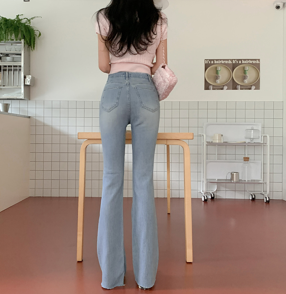 ライトブルーフレアデニムパンツ | レディースファッション通販