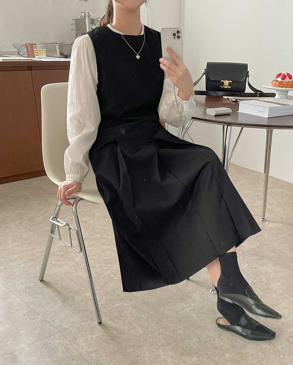 3440【DIAPO PARIS】プリーツワンピース　ノースリーブ　黒　フランス 3440【DIAPO PARIS】プリーツワンピース ノースリーブ 黒