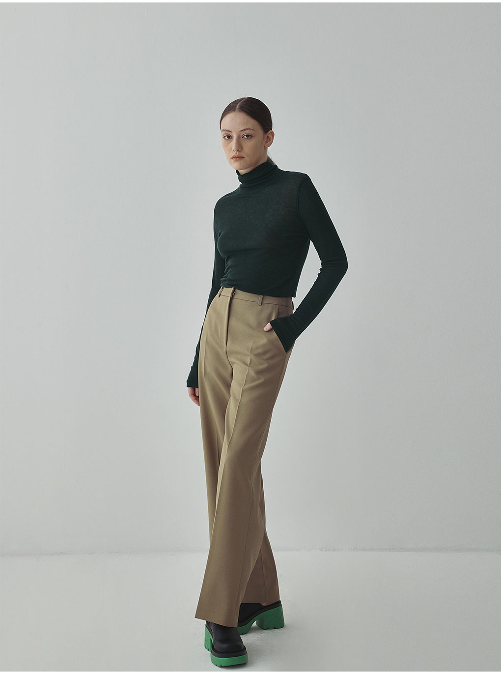 バックラインシアータートルネックTシャツ(ダークグリーン