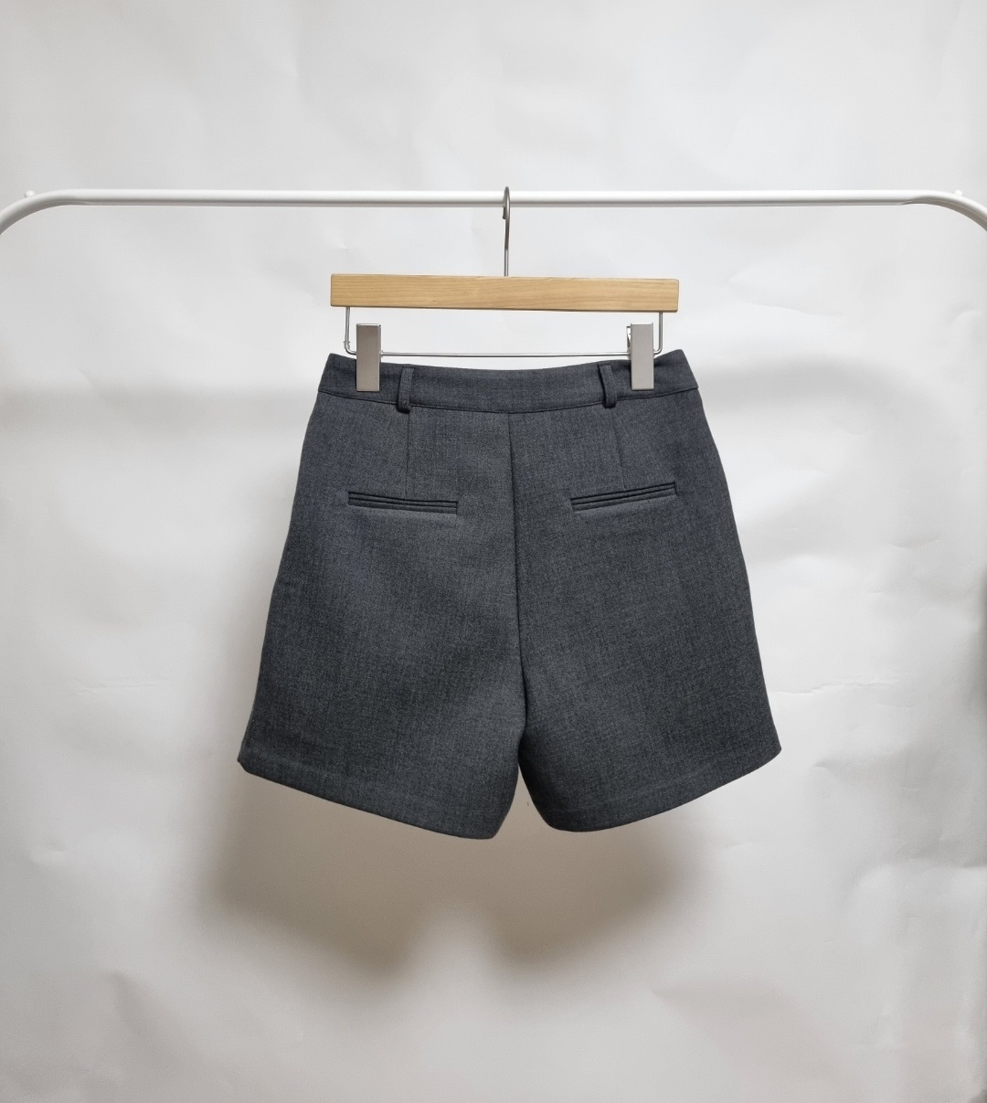ツータックショートパンツ | レディースファッション通販 - DHOLIC