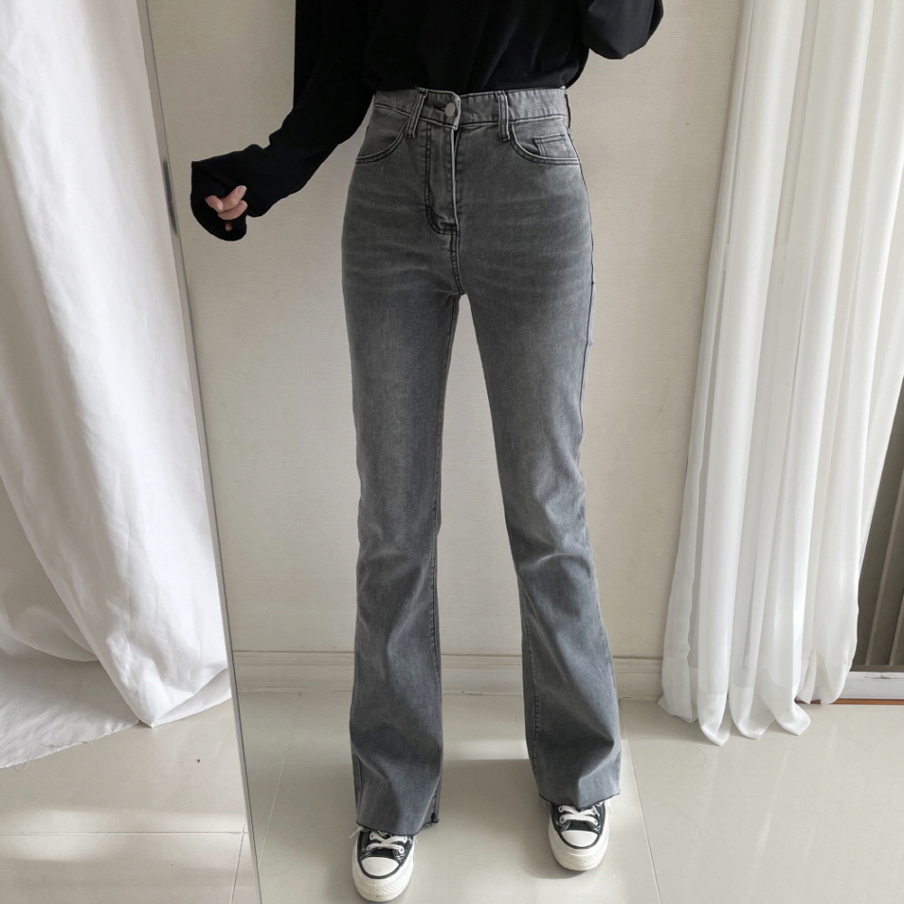 ずっと気になってた パンツ グレー メンズ フレアデニムパンツ まぎらわしい 服＆ファッション小物