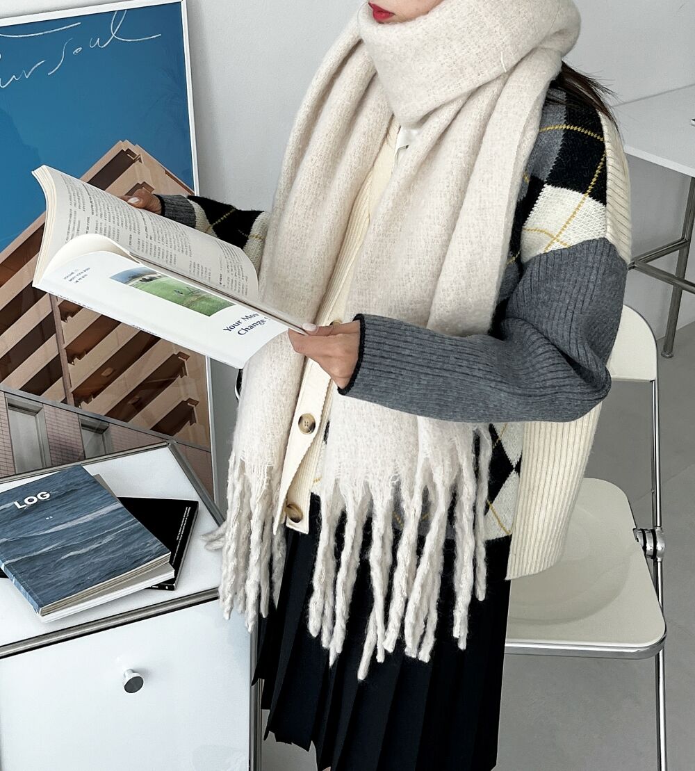 TAO コムデギャルソン フリンジポケットマフラー ホワイト アイボリー TAO コムデギャルソン フリンジポケットマフラー ホワイト アイボリー