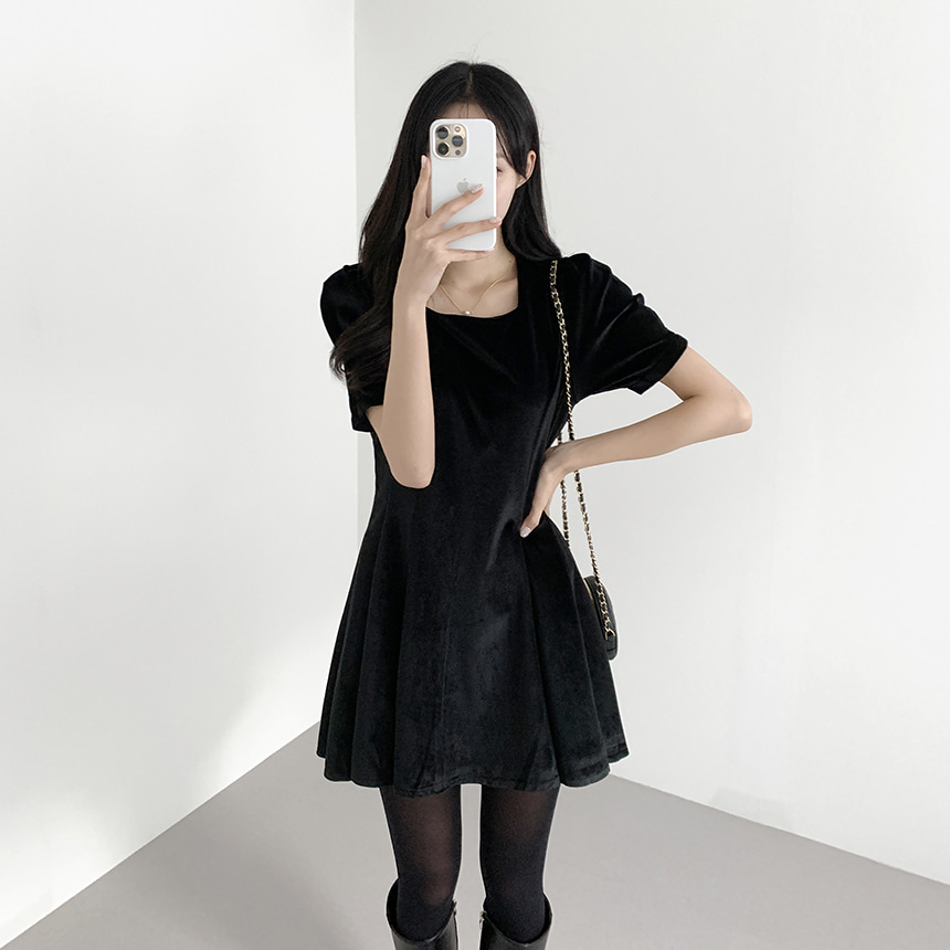 (美品❗)bow.a ボウエー パフワンピース　半袖　　黒 ボウエー bow.a パフワンピース ロング 半袖 ギャザー M 黒 ブラック