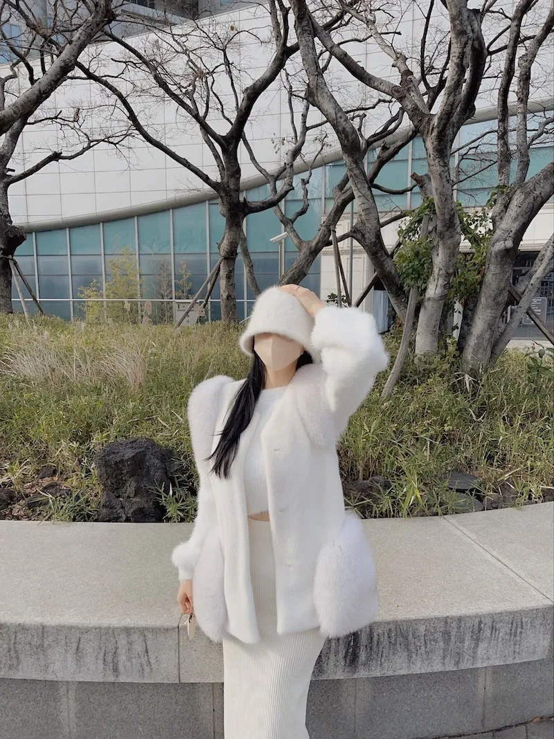점퍼 모델 착용 이미지-S2L13
