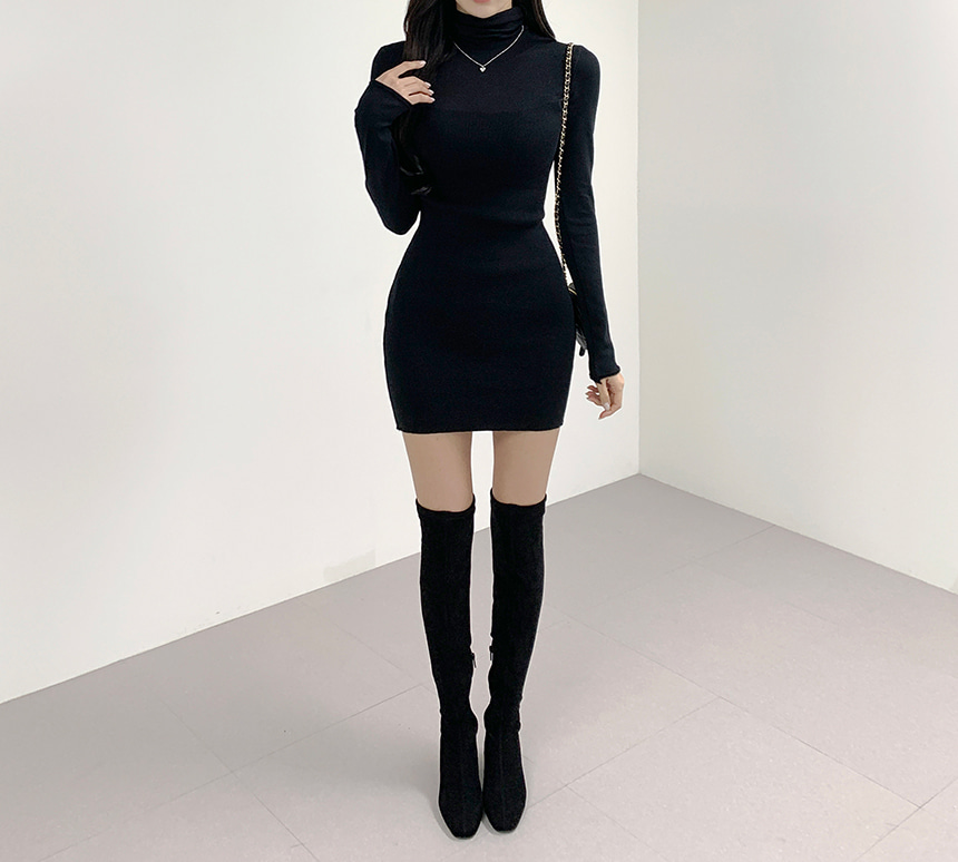 スリムフィットタートルネックニットワンピース | レディース