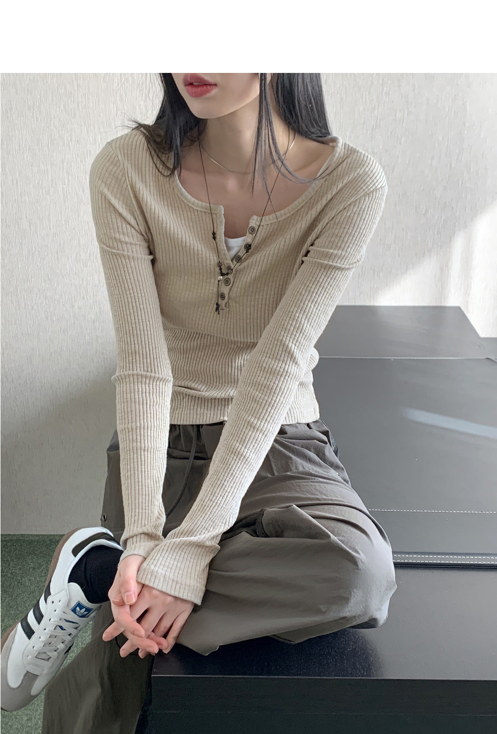ヘンリーネック長袖Tシャツ | レディースファッション通販 - DHOLIC