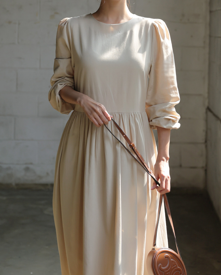 ラウンドネックベージュワンピース | レディースファッション通販 - DHOLIC