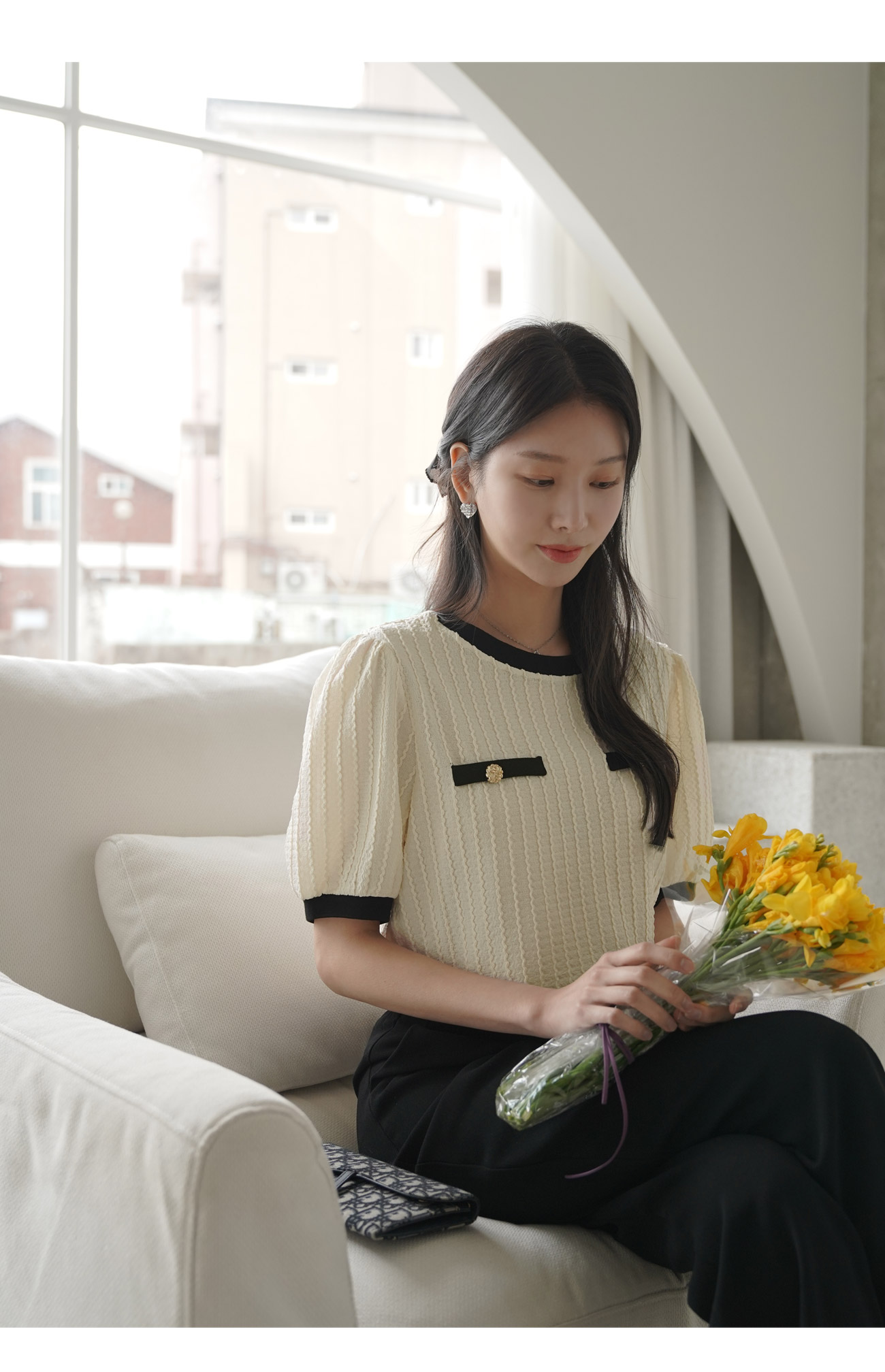 美品　bow.a パフ　ブラウス　ネイビー 美品 bow.a パフ ブラウス ネイビー