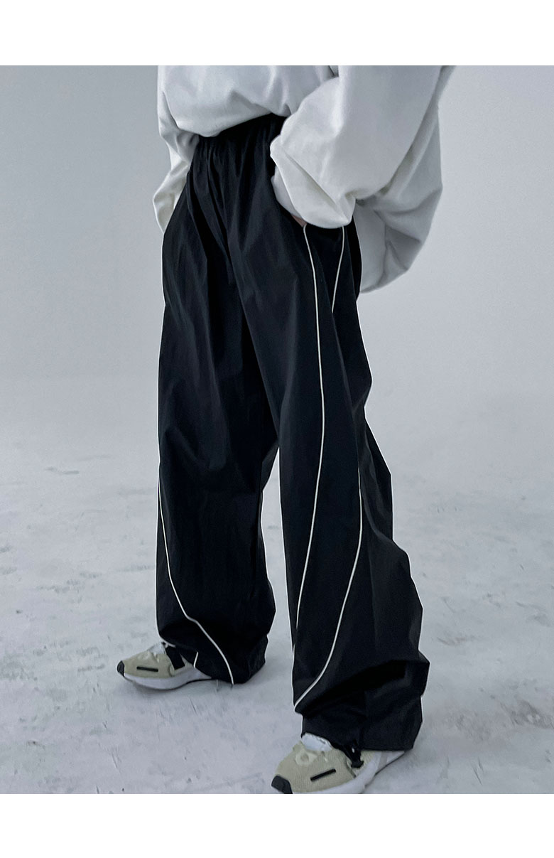 DIESEL 未使用美品 近年モデル グレン期ダブルシェルナイロンパンツ DIESEL（ディーゼル）の「メンズ パンツ ダブルシェル（その他パンツ