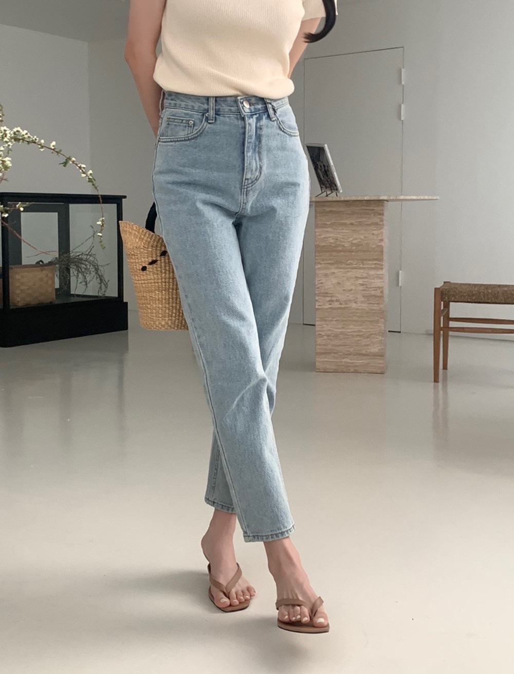 9分丈ライトストレートデニムパンツ | レディースファッション 9分丈ライトストレートデニムパンツ | レディースファッション