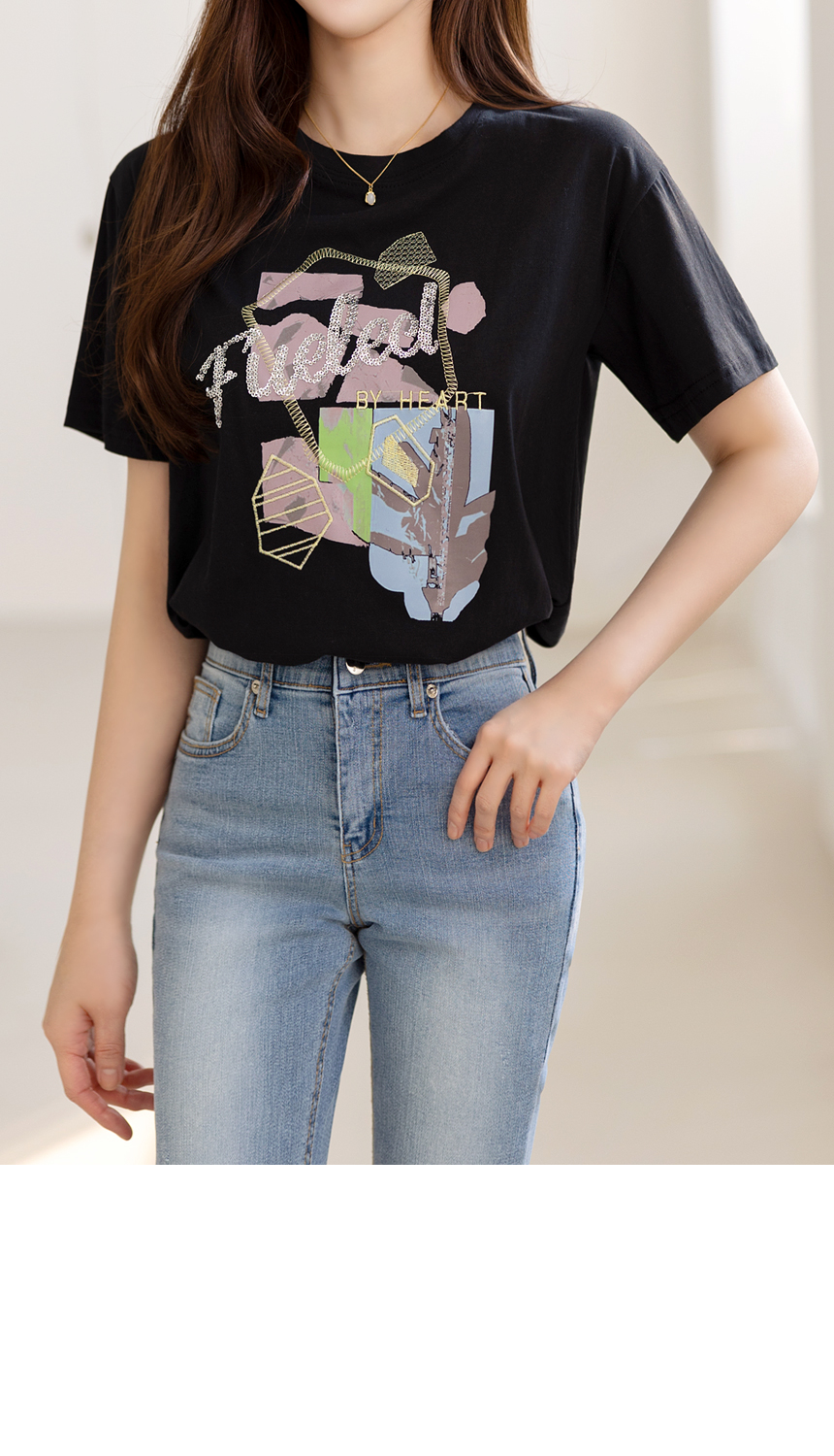 スパンコール&刺繍プリントTシャツ | レディースファッション