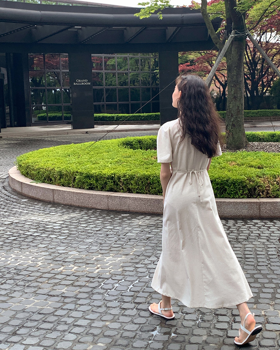 Vネックリネン混ボタン半袖ワンピース | レディースファッション通販